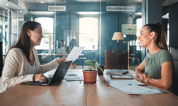 Quel est le rôle de l'expert-comptable dans les obligations comptables des professions libérales du Val-de-Marne ?