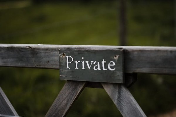 Comment savoir si c'est une entreprise privée ou publique ?
